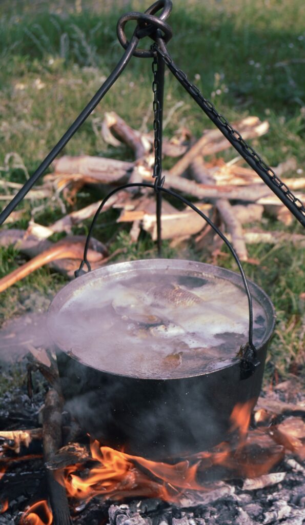 tri pod dutch oven crop